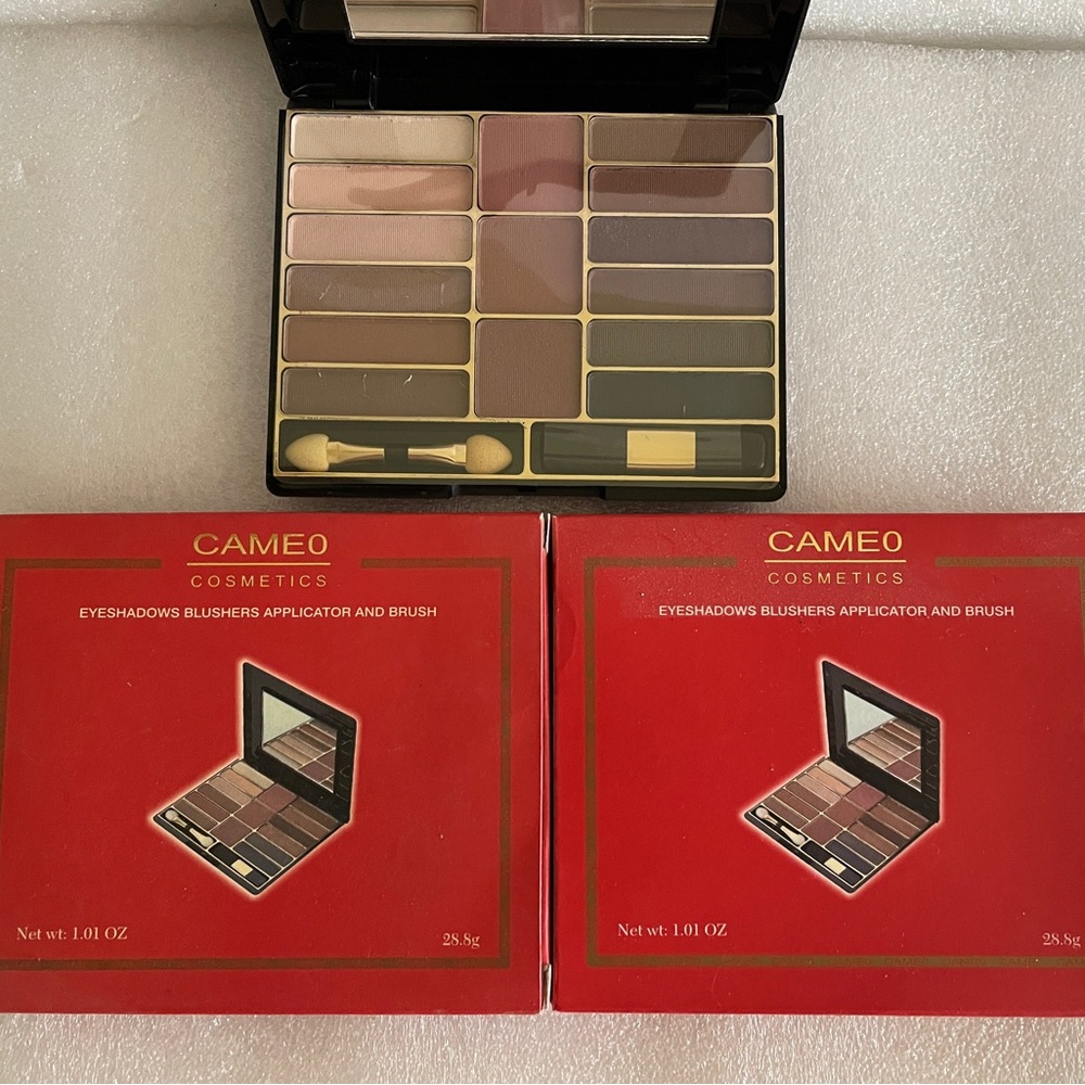 3 eyeshadows